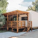Croatia Camp Premium *