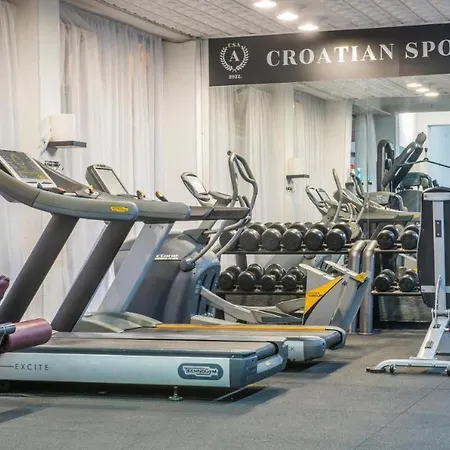 Croatia Camp Premium *