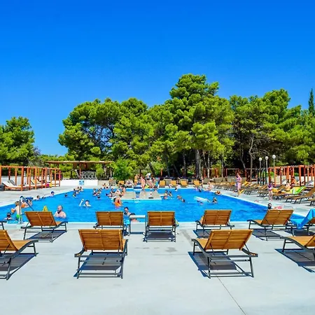 Croatia Camp Premium *