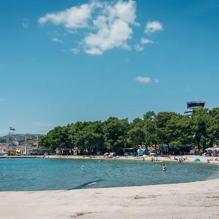 Croatia Camp Premium