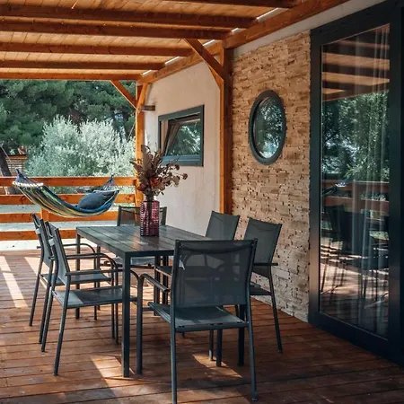 Croatia Camp Premium אתר קמפינג *