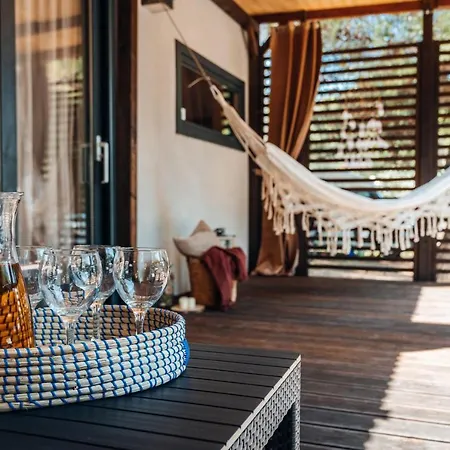 Croatia Camp Premium