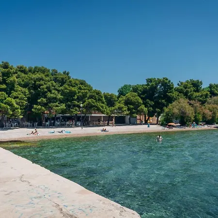 Croatia Camp Premium *