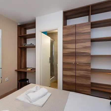 Croatia Camp Premium