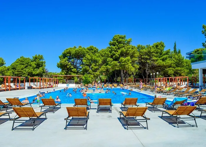 Croatia Camp Premium *