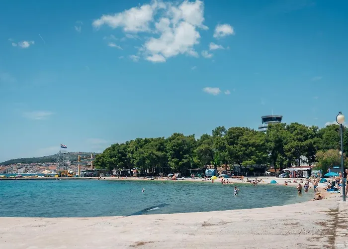 Croatia Camp Premium