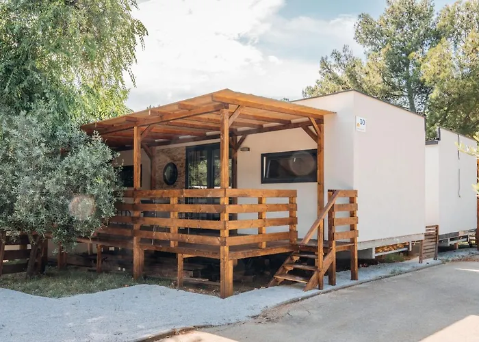 Croatia Camp Premium *