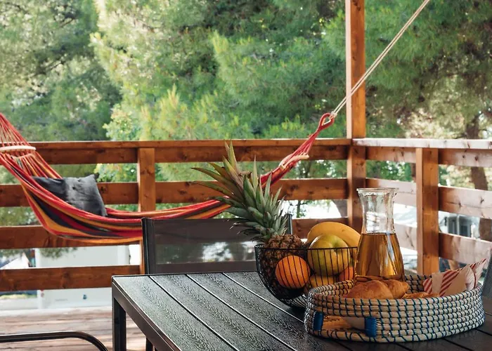 Croatia Camp Premium